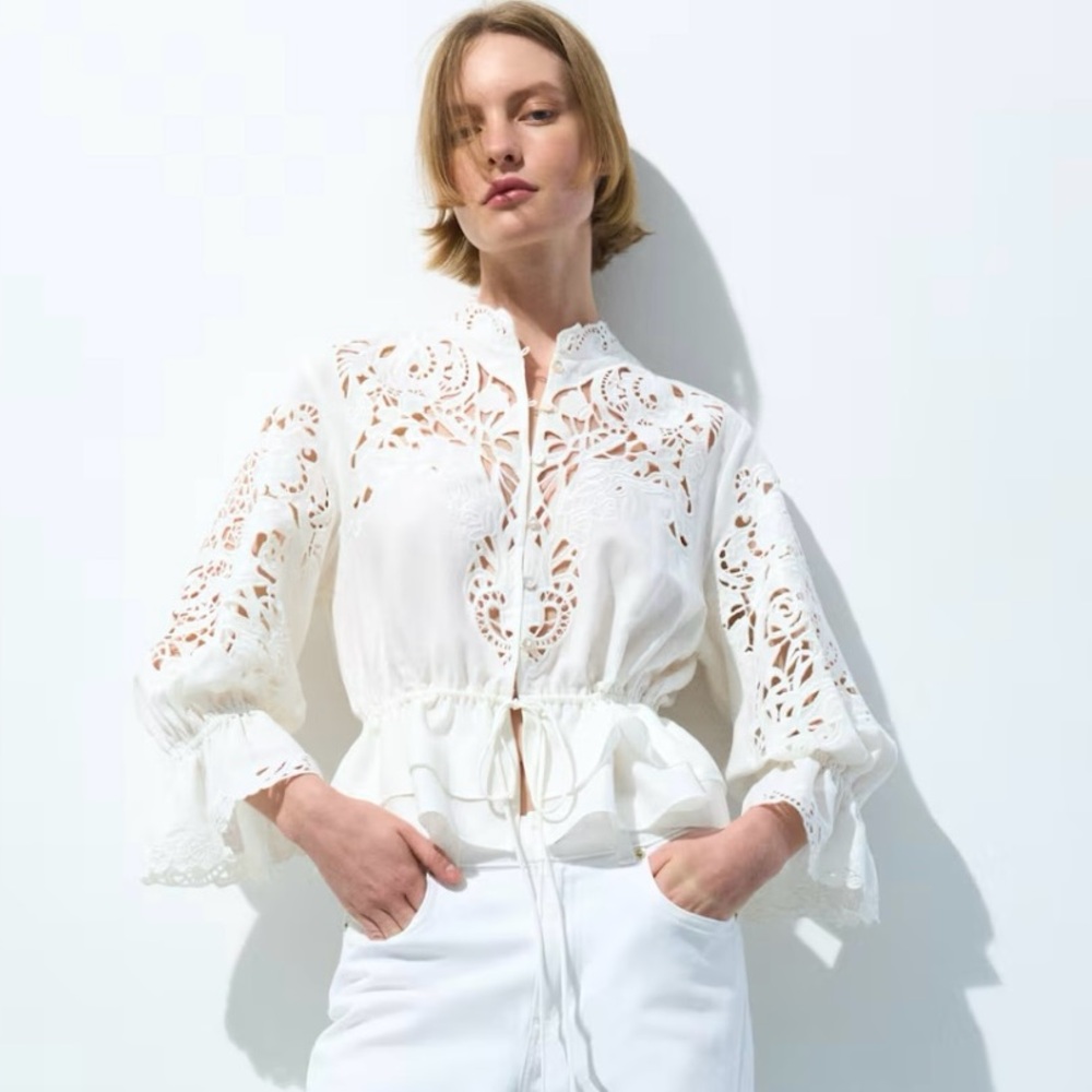 H&M LINEN-BLEND BLOUSE WITH EYELET EMBROIDERY